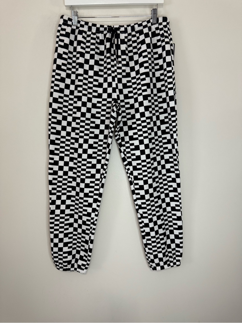Volcom NWT Black & White Checkerboard Jogger Pants In size medium - Picture 2 of 16
